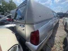 2003 CADILLAC HEARSE HAS KEY HAS TITLE RUNS AN DRIVES SEE DESCRIPTION