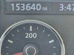 2010 VW TOUAREG DIESEL HAS KEY HAS TITLE RUNS AN DRIVES SEE DESCRIPTION