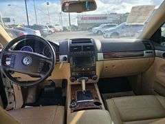 2010 VW TOUAREG DIESEL HAS KEY HAS TITLE RUNS AN DRIVES SEE DESCRIPTION