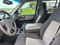 2004 FORD EXPEDITION HAS KEY HAS TITLE RUNS AN DRIVES SEE DESCRIPTION