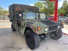 2004 AMERICAN GENERAL HUMMER 4X4 DIESEL HAS KEY HAS TITLE RUNS AN DRIVES SEE DESCRIPTION
