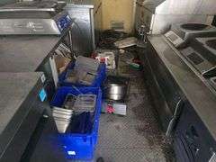 2020 24FT FOOD TRAILER HAS KEY BILL OF SALE SEE DESCRIPTION