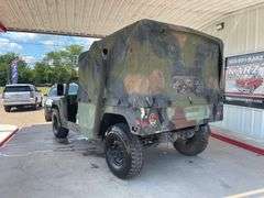 2004 AMERICAN GENERAL HUMMER 4X4 DIESEL HAS KEY HAS TITLE RUNS AN DRIVES SEE DESCRIPTION