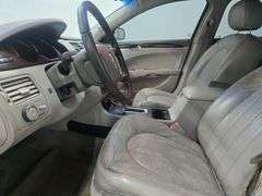 2008 BUICK LUCRENE HAS KEY HAS TITLE RUNS AN DRIVES SEE DESCRIPTION