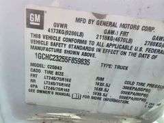 2005 CHEVY SILVERADO DIESEL 2500 NO KEY HAS TITLE SEE DESCRIPTION