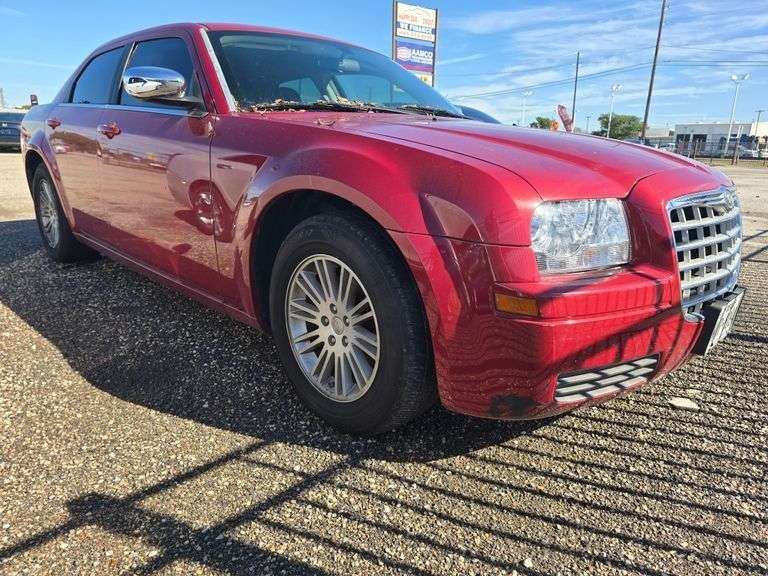 2009 CHRYSLER 300 HAS KEY HAS TITLE RUNS&DRIVES