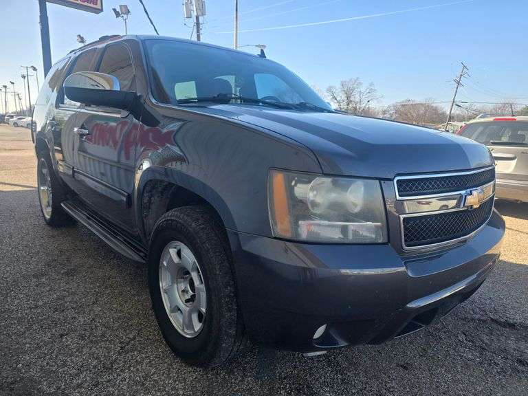 2010 CHEVY TAHOE HAS KEY HAS TITLE RUNS&DRIVES
