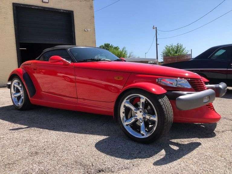 2000 PLYMOUTH PROWLER HAS KEY HAS TITLE RUNS&DRIVES