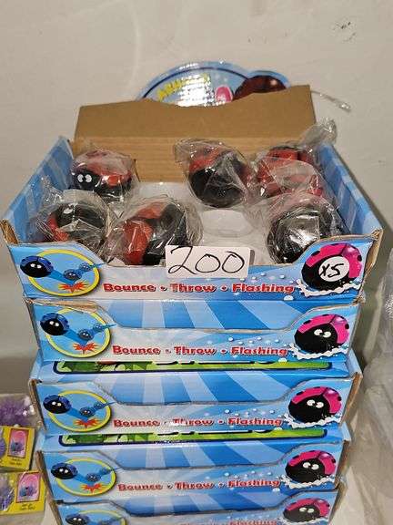 FLASHING LADYBUG BALLS FLOAT ON WATER, FLASHING LIGHT