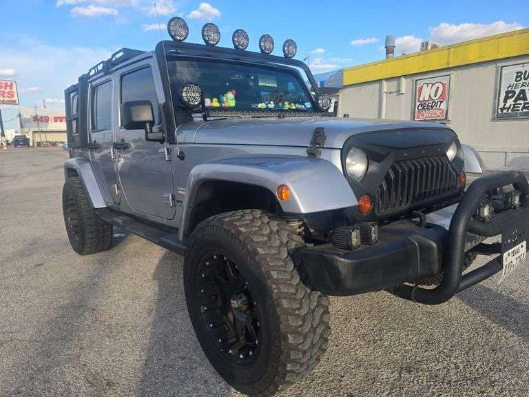 2013 JEEP CUSTOM WRANGLER HAS KEY HAS TITLE RUNS&DRIVES