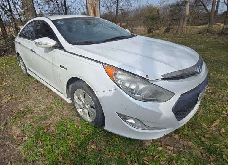 2015 HYUNDIA SONATA HAS KEY HAS VSF PACK RUNS&DRIVES