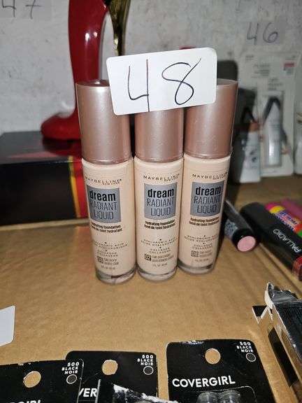 MAYBELLINE DREAM RADIANT LIQUID HYDRATING FOUNDATION 1FL OZ FAIR SHADES