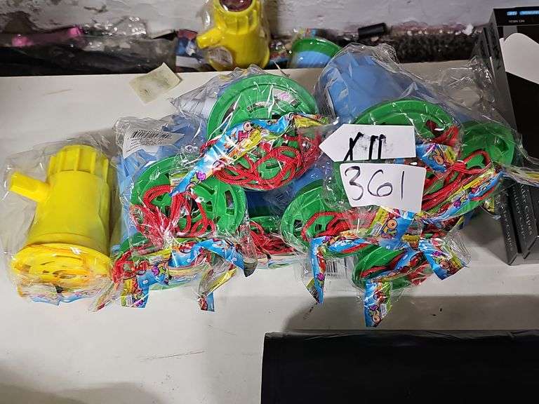 PLASTIC TELESCOPING TOY