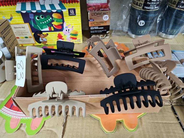 NEUTRAL COLOR MEDIUM SIZE HAIR CLIPS