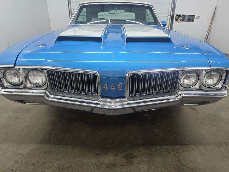 1972 OLDS CUTLASS CONV HAS KEY HAS TITLE RUNS&DRIVES