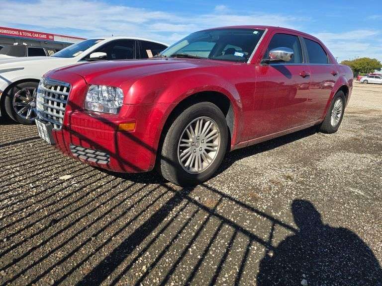 2009 CHRYSLER 300 HAS KEY HAS TITLE RUNS&DRIVES