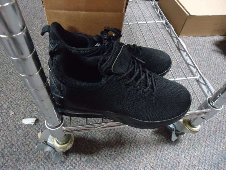 NEW! ATHLETIC SNEAKERS. SIZE 7.5