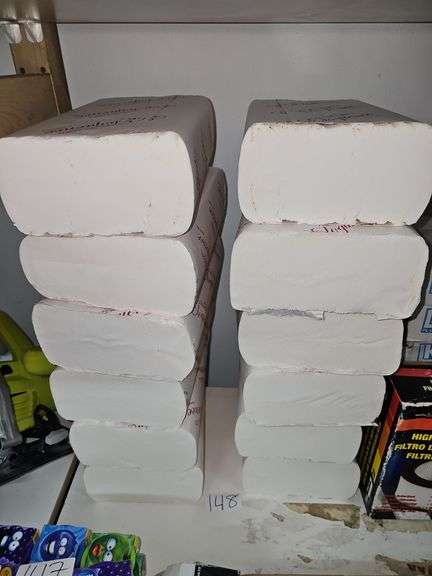 ELOQUENCE SIGNATURE WHITE TRI-FOLD PAPER TOWELS APROX 100+ PER PACK