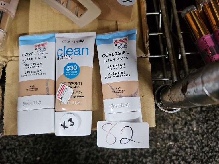 COVERGIRL CLEAN MATTE BB CREAM FOR OILY SKIN 1 FL OZ VARIOUS SHADES