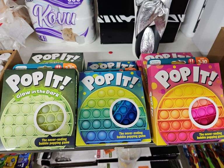 CHUCKLE & ROAR POP IT! NEVER ENDING BUBBLE POPPING GAME - ASSORTED THEMES