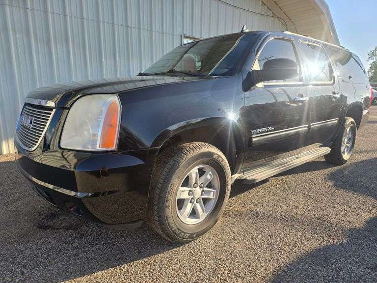 2013 GMC YUKON XL HAS KEY HAS TITLE RUNS&DRIVES