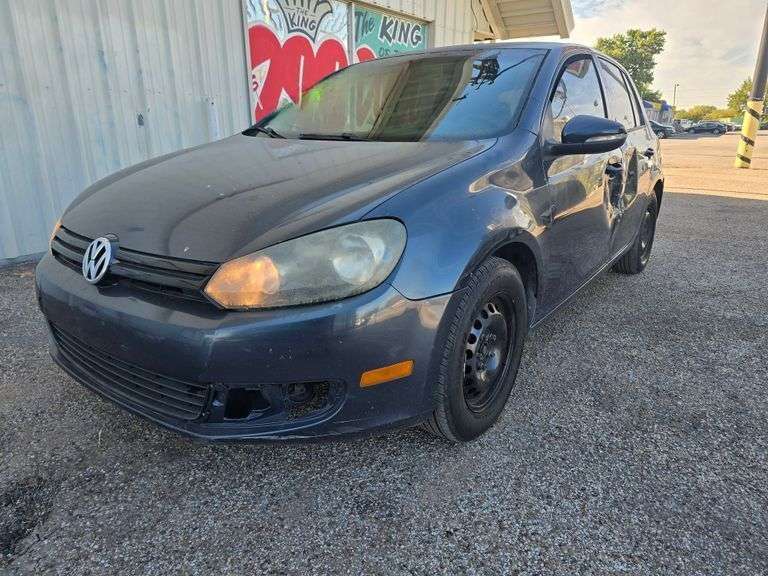 2011 VW GOLF HAS KEY HAS TITLE RUNS&DRIVES