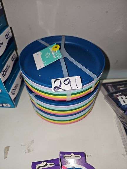 PILLOWFORT 6 COUNT PLATES, BPA FREE, MULTI-COLOR MICROWAVE SAFE APROX DIA 7"