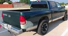 2001 DODGE DAKOTA HAS KEY HAS TITLE RUNS&DRIVES