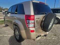 2008 SUZUKI GRAND VITRA HAS KEY HAS TITLE RUNS&DRIVES