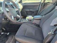 2008 CHRYSLER 300 HAS KEY HAS TITLE RUNS&DRIVES