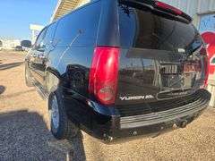 2013 GMC YUKON XL HAS KEY HAS TITLE RUNS&DRIVES