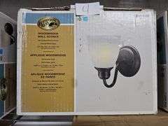 HAMPTON BAY WOODBRIDGE WALL SCONCE IN OIL RUBBED BRONZE FINISH & FROSTED WHITE GLASS 5.5"x8.5"x8.63" 258-642