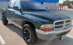 2001 DODGE DAKOTA HAS KEY HAS TITLE RUNS&DRIVES