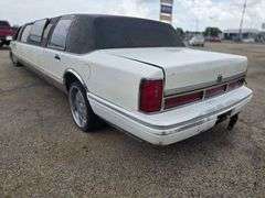 1995 LINCOLN TOWNCAR LIMO NO KEY HAS BILL OF SALE
