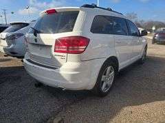 2010 DODGE JOURNEY HAS KEY HAS TITLE RUNS&DRIVES