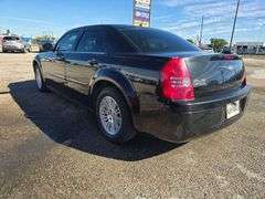 2008 CHRYSLER 300 HAS KEY HAS TITLE RUNS&DRIVES