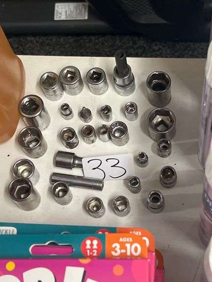 METRIC AND STANDARD SOCKETS WITH VARIOUS DRIVE SIZES BRANDS INCLUDE MAINLY CRAFTSMAN