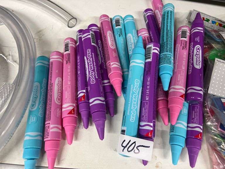 CRAYOLA COLOR FUN BODY WASH PEN IN VARIOUS SCENTS & COLORS 1.9FL OZ EA. ABOUT 19 IN LOT
