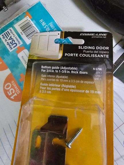 PRIME LINE SLIDING DOOR BOTTOM GUIDE, ADJUSTABLE 3/4"-1-3/8" THICK DOORS N 6796