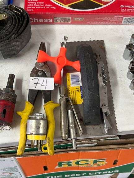 VARIETY OF HAND TOOLS INCLUDING TIN SNIPS, MULTI-TOOL, SQUARE NOTCHER TROWEL 10125 ECT