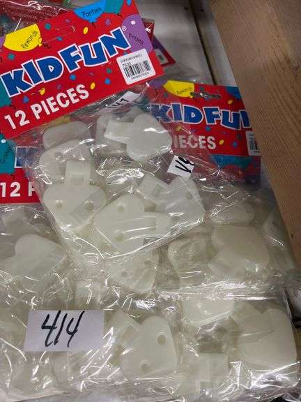 KID FUN 12PCS GLOW IN THE DARK WHISTLE PACK