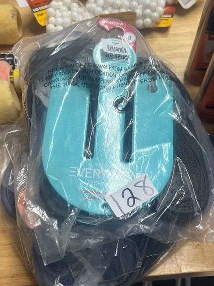 TOTES EVERYWEAR WOMEN'S SIZE 8 BLACK SANDALS TQX-0924 TSK17 & SIZE 11 IN NAVY BLUE