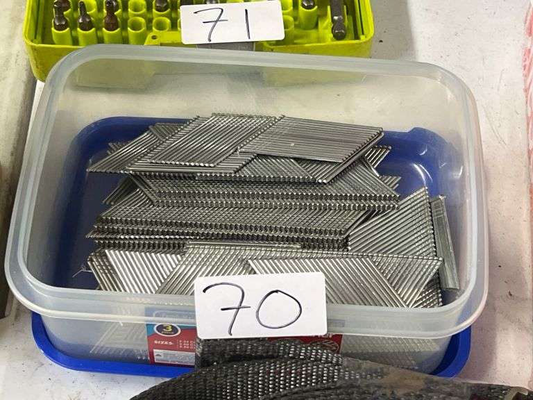 APROX 2.5" STRIP NAILS