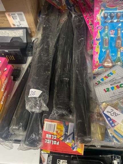 POLICE CLUB PLASTIC TOY APROX 20"L