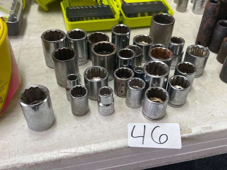 METRIC AND STANDARD TORX BIT SOCKETS WITH VARIOUS DRIVE SIZES BRANDS INCLUDE CRESCENT, GREAT NECK, PROTO ECT