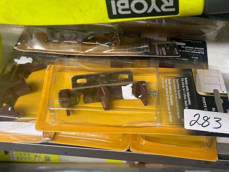 PRIME LINE SLIDING DOOR BOTTOM GUIDE, ADJUSTABLE 3/4"-1-3/8" THICK DOORS N 6796