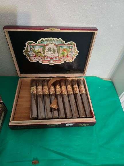 CIGAR COLLECTION