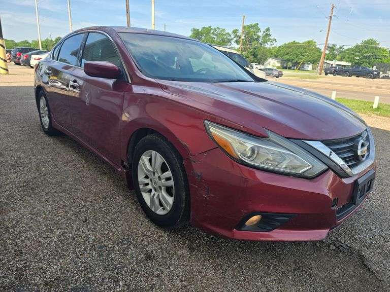 2017 NISSAN ALTIMA HAS KEY HAS TITLE RUNS&DRIVES