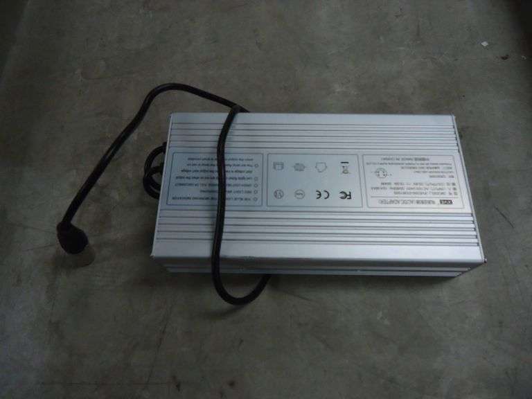 XVE AC/DC. ADAPTER