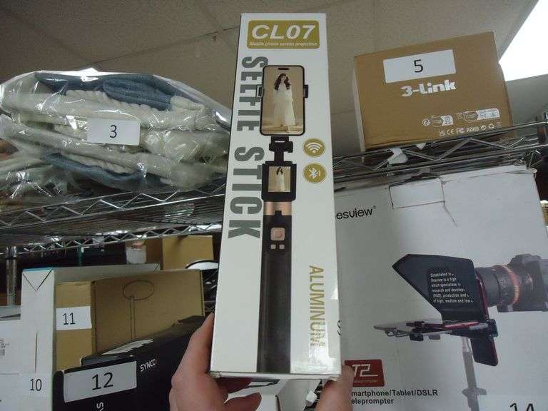 CL07 SELFIE STICK
